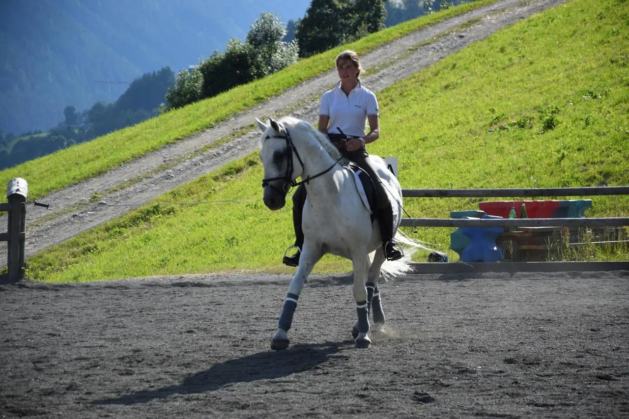 Altachhof Hotel Und Ferienanlage Saalbach-Hinterglemm